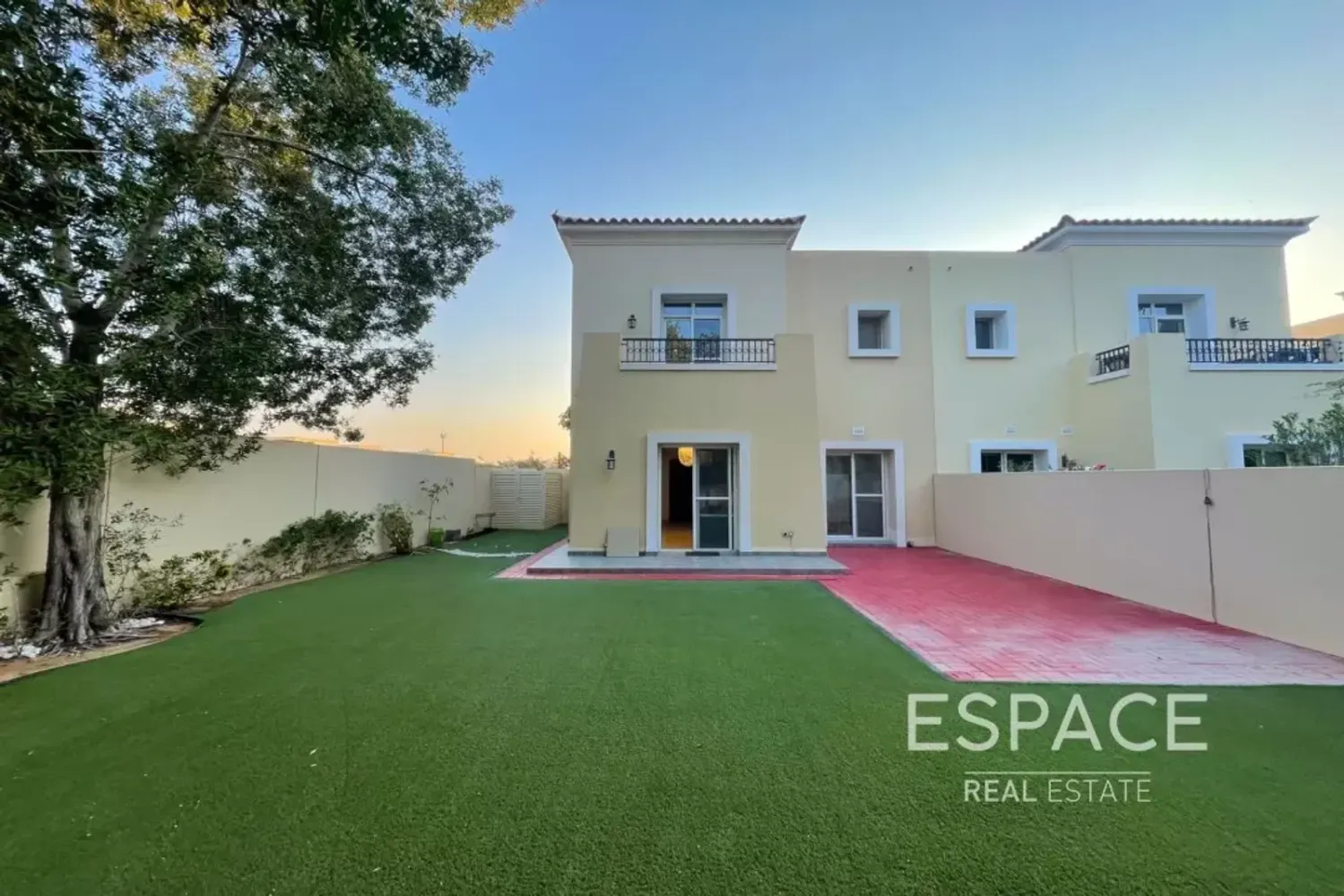 3 Schlafzimmer Villa in The Lakes, UAE, Nr. 209468