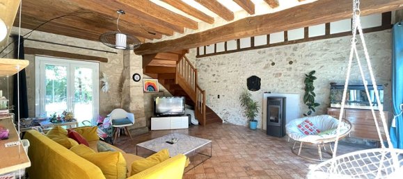 Casa de 3 dormitorios en La Chapelle-en-Serval, France No. 53147 3