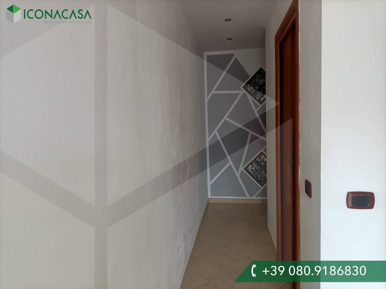 Apartamento de 2 dormitorios en Bari, Italy No. 17225