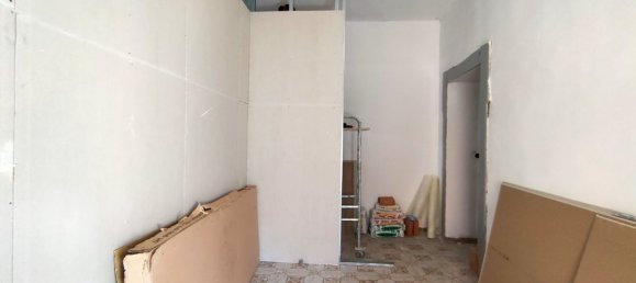 140m² Building in Saviano, Italy No. 112198 3