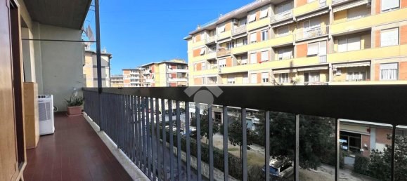 3 bedrooms Apartment in Florence, Italy No. 44990 11