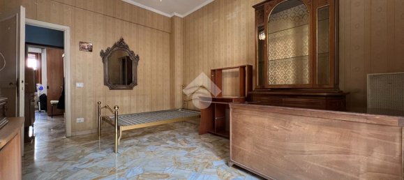 3 bedrooms Apartment in Florence, Italy No. 44990 6