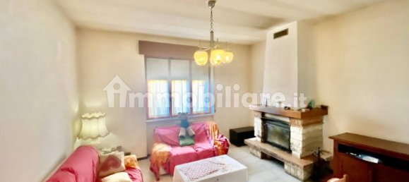 3 bedrooms Villa in Piacenza, Italy No. 156261 2