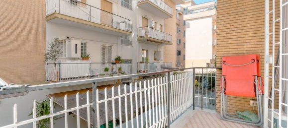 4 bedrooms Apartment in Rome, Italy No. 359806 13