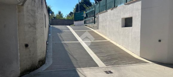 1 room Garage in Caravaggio, Italy No. 359988 4