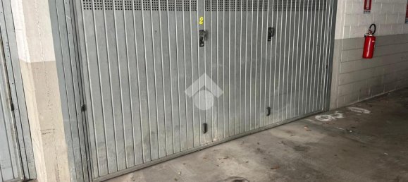 1 room Garage in Caravaggio, Italy No. 359988 3