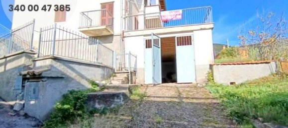 Квартира с 4 комнатами в Л’Акуила, Италия № 117630 3