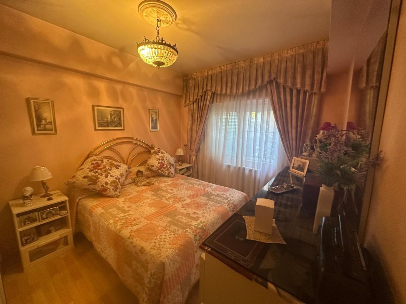 Apartamento de 3 dormitorios en Madrid, Spain No. 173787