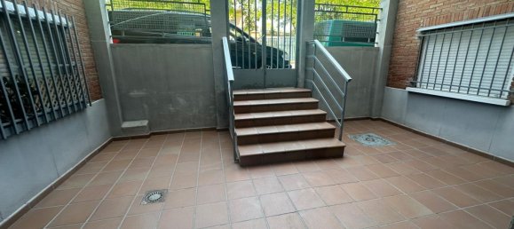 Apartamento de 3 dormitorios en Madrid, Spain No. 173787 4