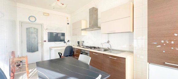 2 Schlafzimmer Wohnung in San Severo, Italy, Nr. 337189 3