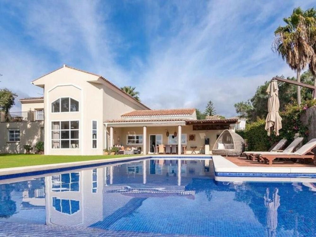 6 bedrooms Villa in Cadiz, Spain No. 146031