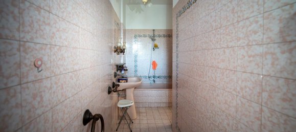 4غرفة منزل ذو طابقين في Venaria Reale, Italy رقم 136138 22