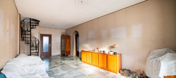 4غرفة منزل ذو طابقين في Venaria Reale, Italy رقم 136138 5