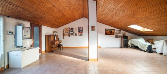 4غرفة منزل ذو طابقين في Venaria Reale, Italy رقم 136138 23