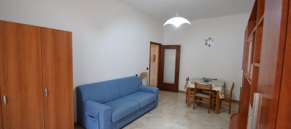 2-salle Appartement à Piacenza, Italy No. 258431 5