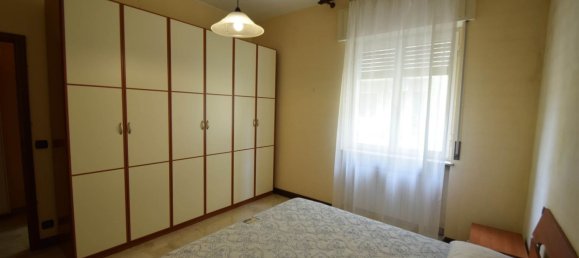 2-salle Appartement à Piacenza, Italy No. 258431 12