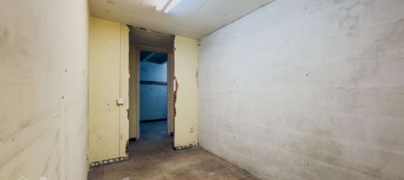 236m² Commercial property in Eixample, Spain No. 168575 11