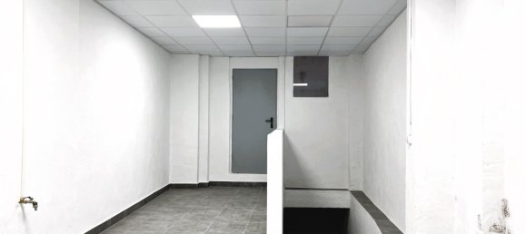 98m² Commercial property in Zaragoza, Spain No. 64475 18