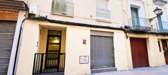 98m² Commercial property in Zaragoza, Spain No. 64475 4