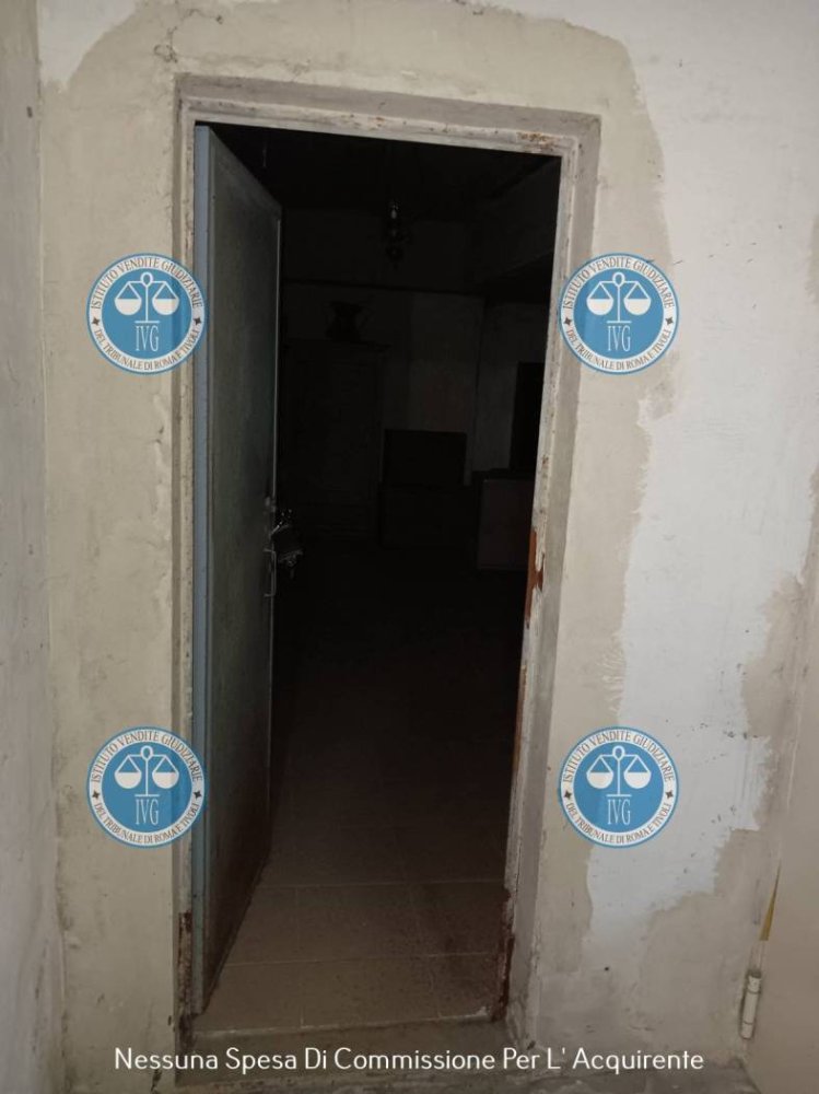 Склад с 1 комнатой в Монтеротондо, Италия № 267182