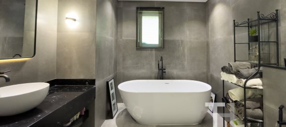 4 bedrooms Villa in Jumeirah Park, UAE No. 34478 9