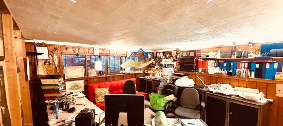 274m² Commercial property in Palermo, Italy No. 344455 24