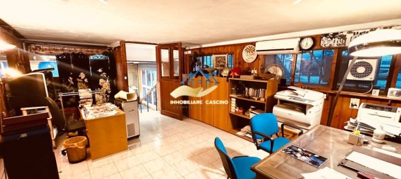 274m² Commercial property in Palermo, Italy No. 344455 25