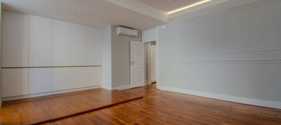 3 bedrooms Apartment in Lisbon, Portugal No. 99624 7
