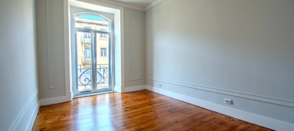 3 bedrooms Apartment in Lisbon, Portugal No. 99624 12