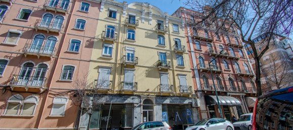 3 bedrooms Apartment in Lisbon, Portugal No. 99624 8