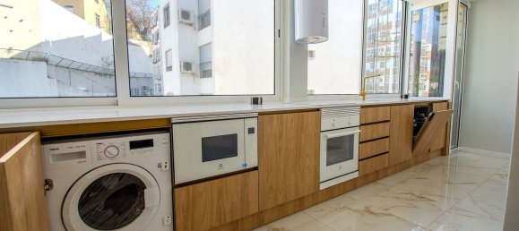 3 bedrooms Apartment in Lisbon, Portugal No. 99624 36