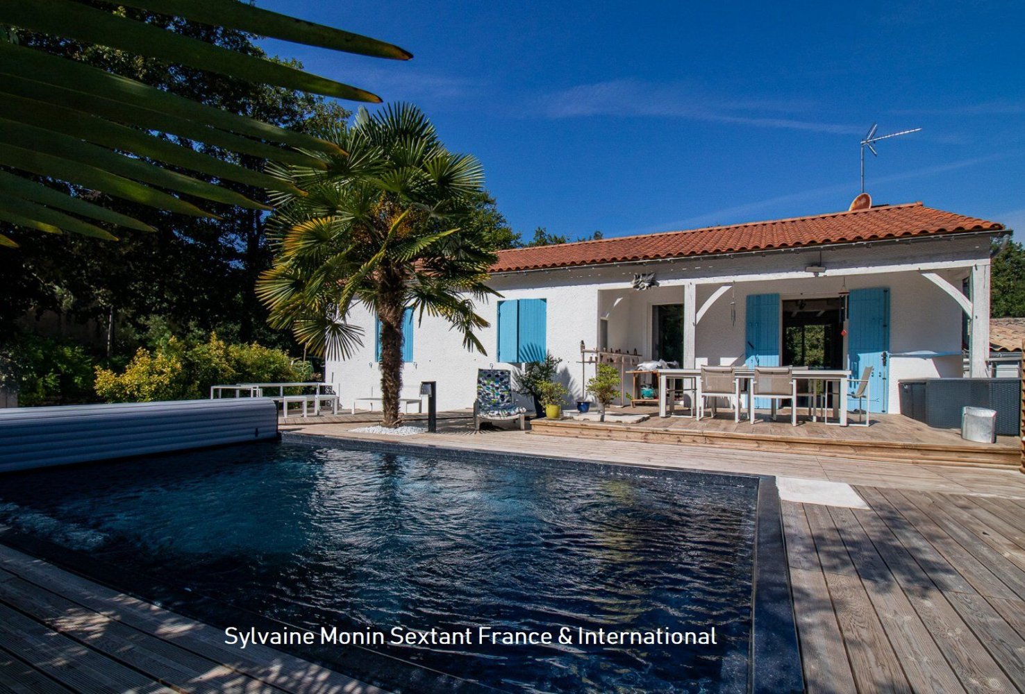 5 bedrooms Villa in Dordogne, France No. 328759