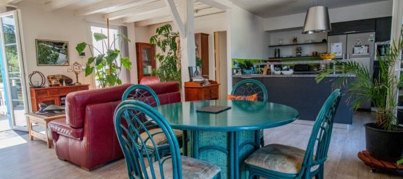 5 bedrooms Villa in Dordogne, France No. 328759 11