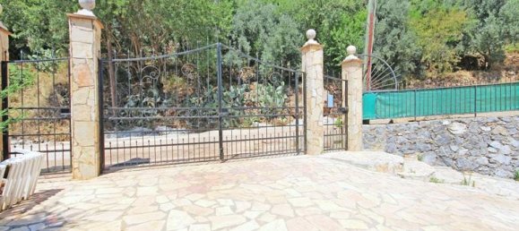 9 rooms Villa in Kestel, Turkey No. 17403 3