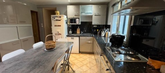 4 bedrooms House in Isere, France No. 194213 11