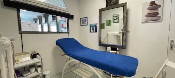 70m² Commercial property in Moyeuvre-Grande, France No. 56400 5