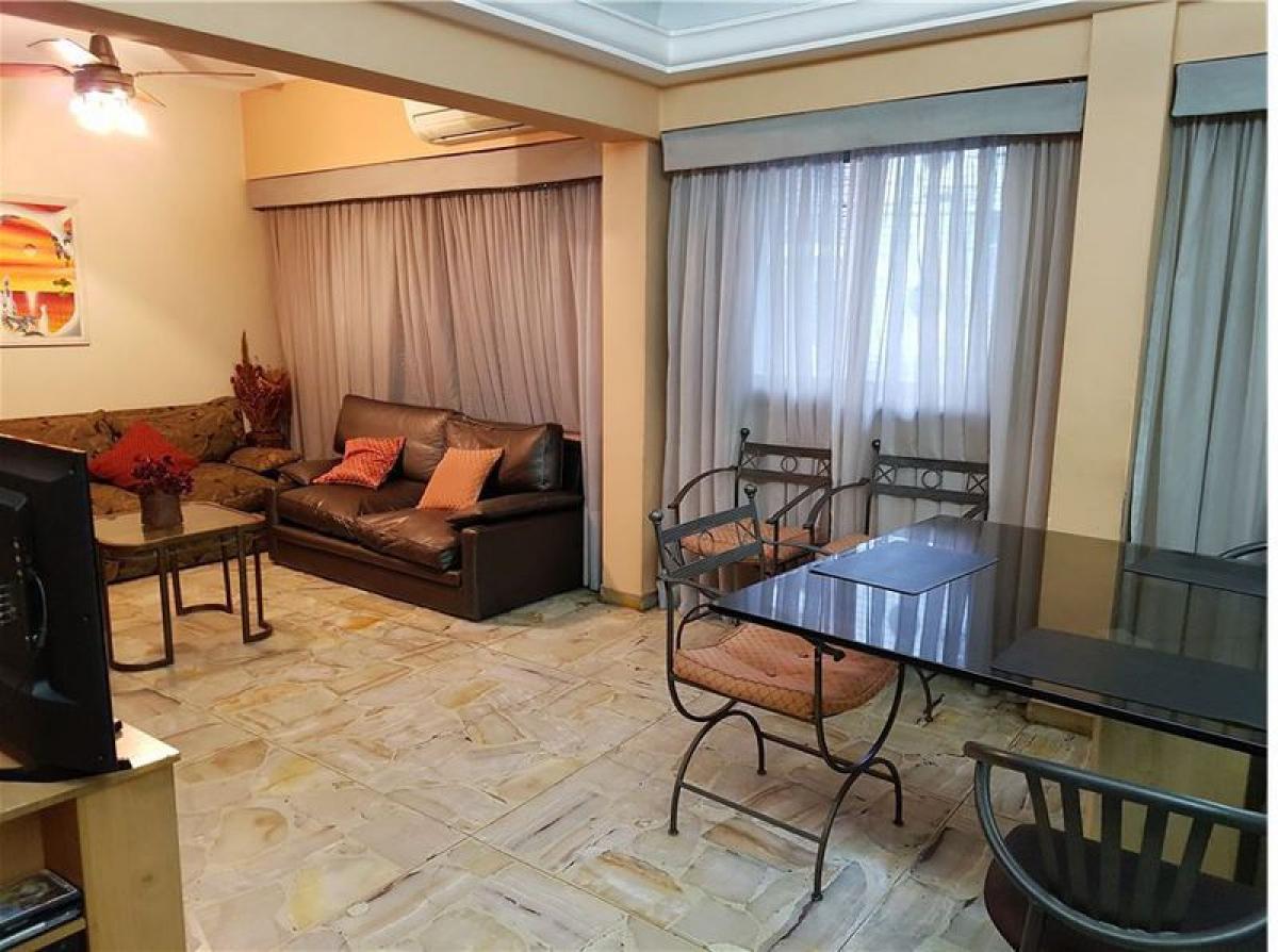 Apartamento de 3 dormitorios en Buenos Aires, Argentina No. 73971