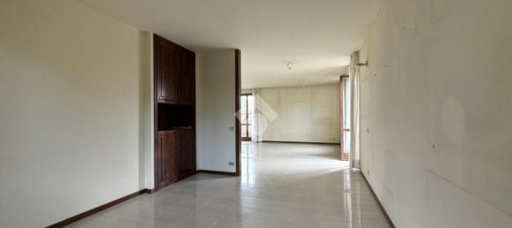 4 rooms Apartment in Scanzorosciate, Italy No. 286825 3