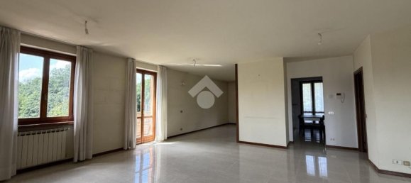 4 rooms Apartment in Scanzorosciate, Italy No. 286825 2
