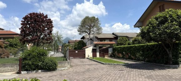 4 rooms Apartment in Scanzorosciate, Italy No. 286825 37