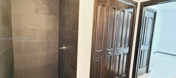 1 Schlafzimmer Gewerbliche Immobilien in Miami, USA, Nr. 615005 25
