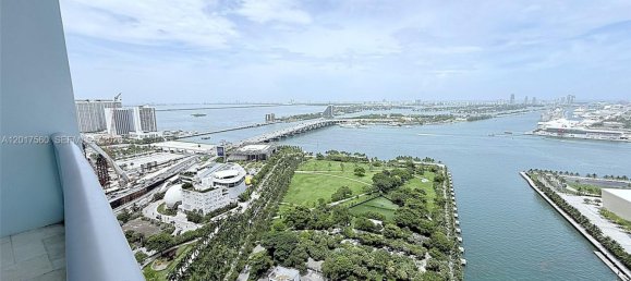 1 Schlafzimmer Gewerbliche Immobilien in Miami, USA, Nr. 615005 8