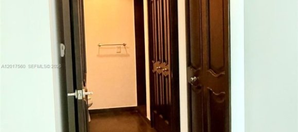 1 Schlafzimmer Gewerbliche Immobilien in Miami, USA, Nr. 615005 28