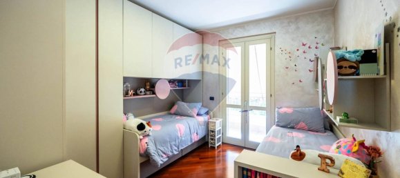 Вилла с 8 комнатами в Изео, Италия № 9248 18