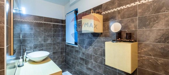 Вилла с 8 комнатами в Изео, Италия № 9248 31