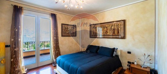 Вилла с 8 комнатами в Изео, Италия № 9248 20