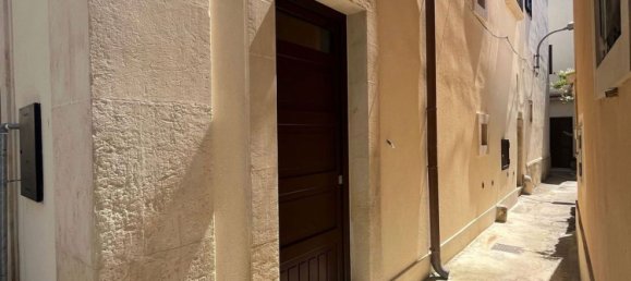 Дом с 5 спальнями в Ното, Италия № 377806 6