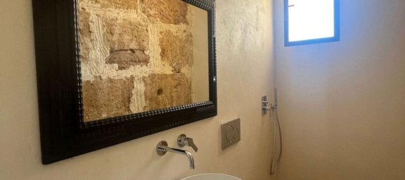 Дом с 5 спальнями в Ното, Италия № 377806 30