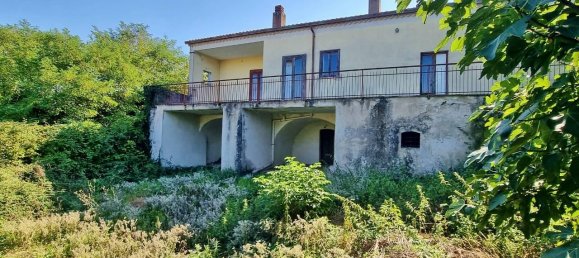 10 rooms House in Castel Baronia, Italy No. 113695 23