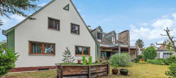 8-salle Bâtiment à Erlangen, Germany No. 109389 2